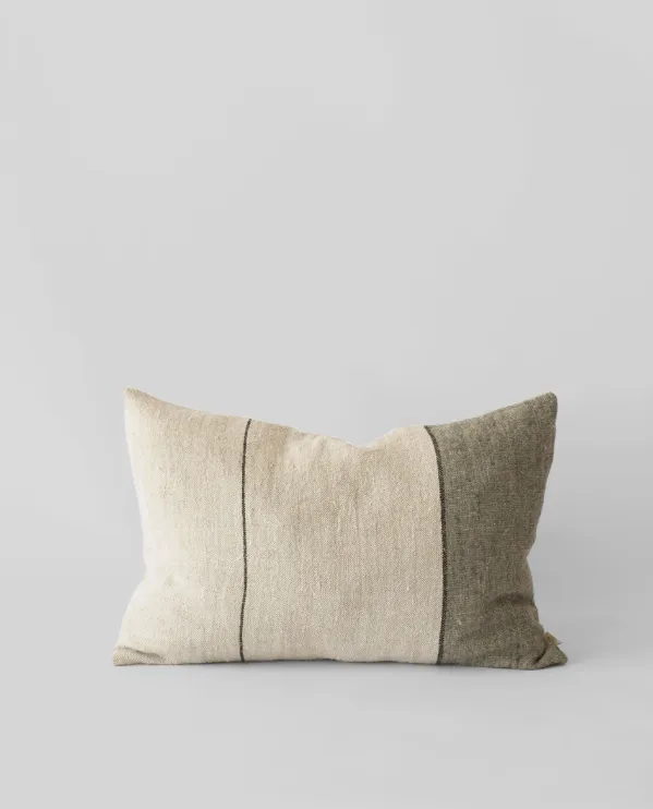 Linen Zip-Closure Cushion Cover