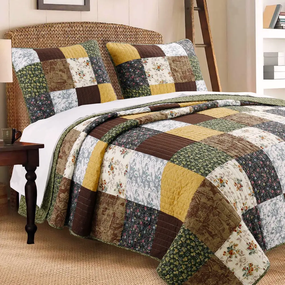 Cotton Floral Patchwork Farmhouse Quilt Bedding Set