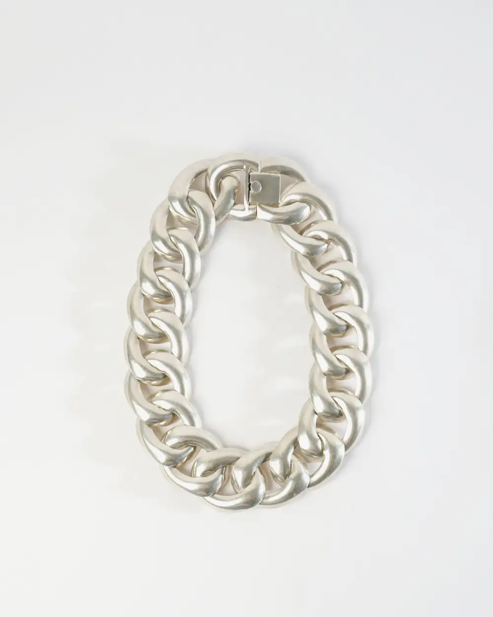 Distinctive Classic Necklace