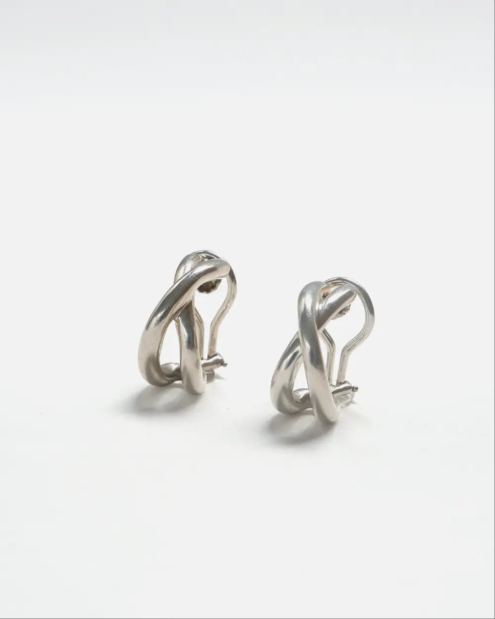 Le Circle Clip-On Earrings