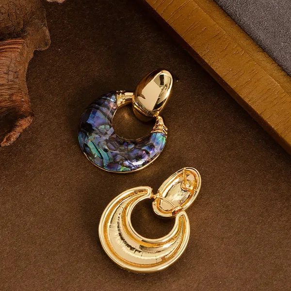 Shell Vintage Earrings