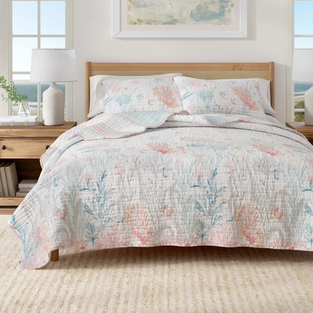 Cozy Coastal Quilt Bedding Set