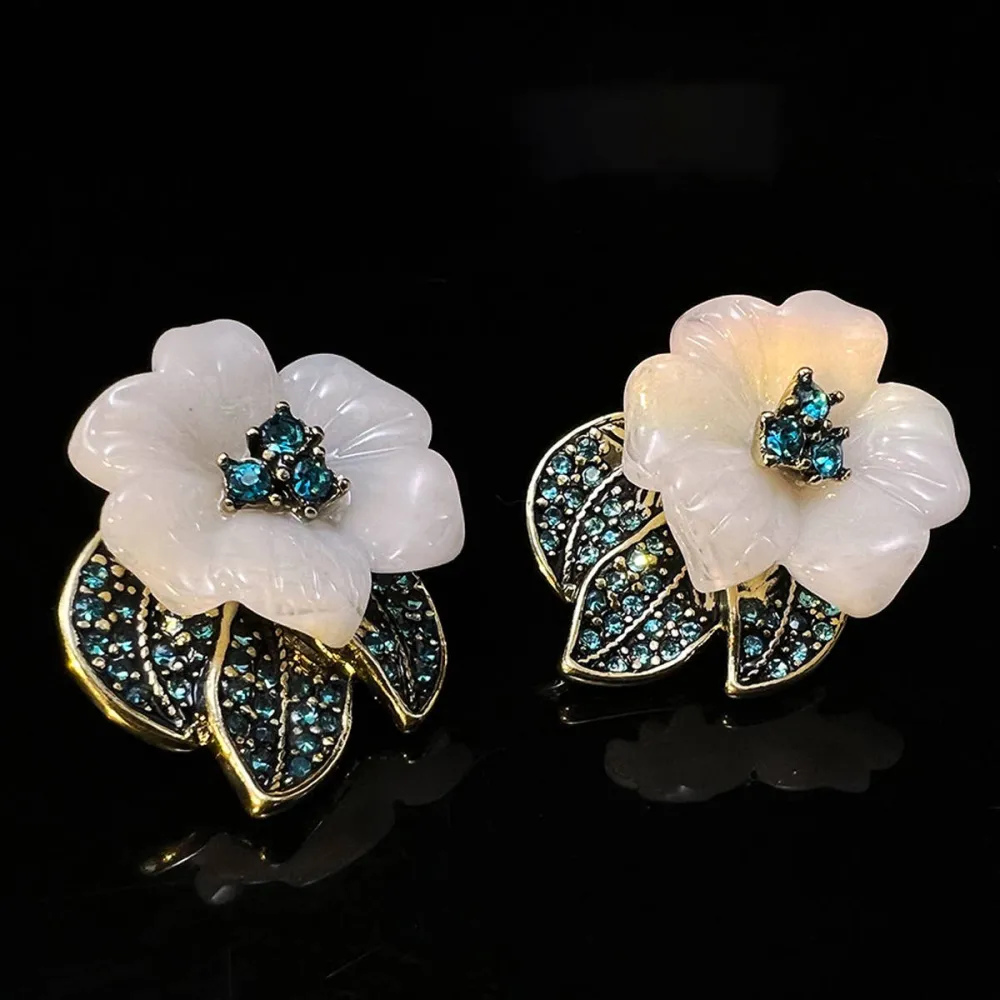 Textured Floral Vintage Earrings