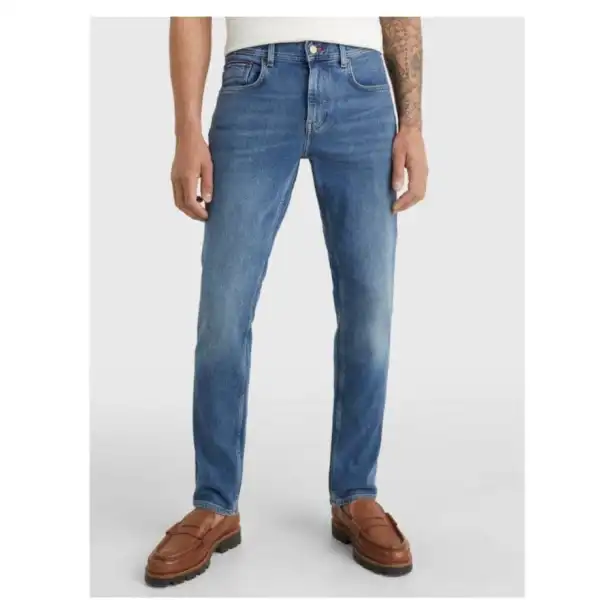 Straight-Leg Comfort-Stretch Denim Jeans