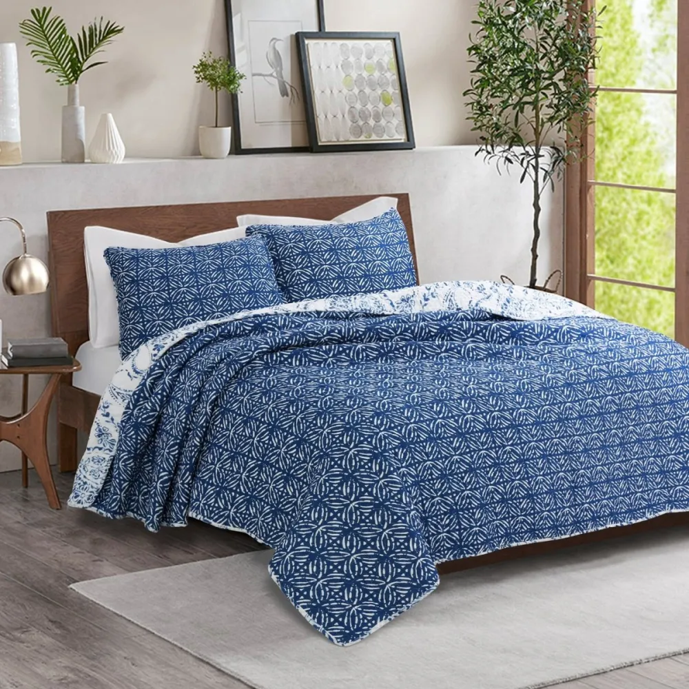 Layered Cotton Polyester Quilt Bedding Set