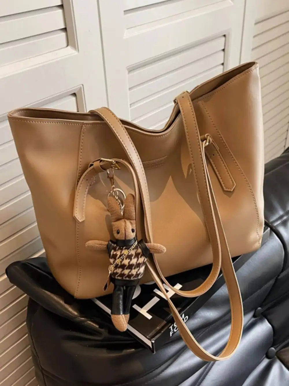 Vegan Leather Leather Tote Bag
