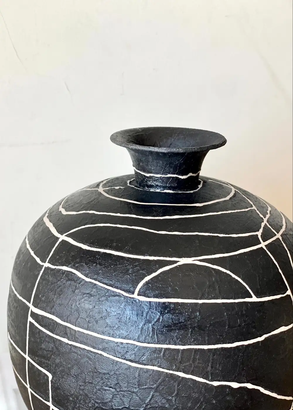 Dune Obsidian Vase Black Small