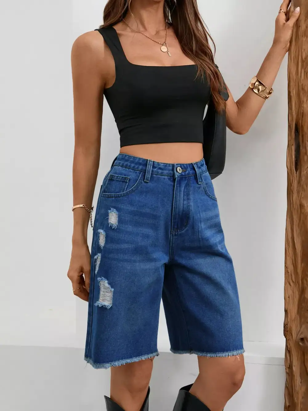 Clean Front Frayed Hem Shorts
