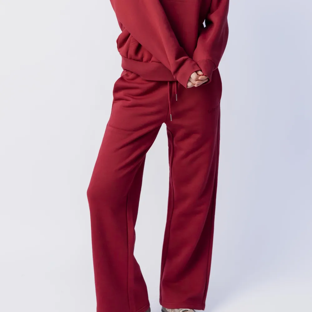 Everyday Wide Leg Cuffed Fleece Sweatpants