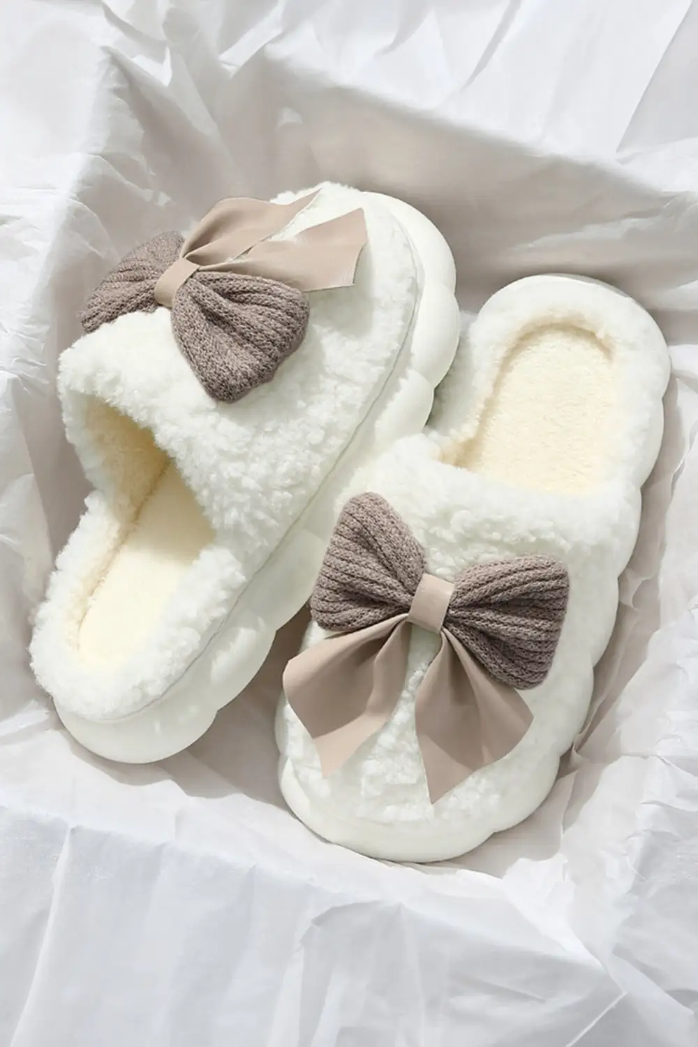 Contrast Bow Plush House Slippers