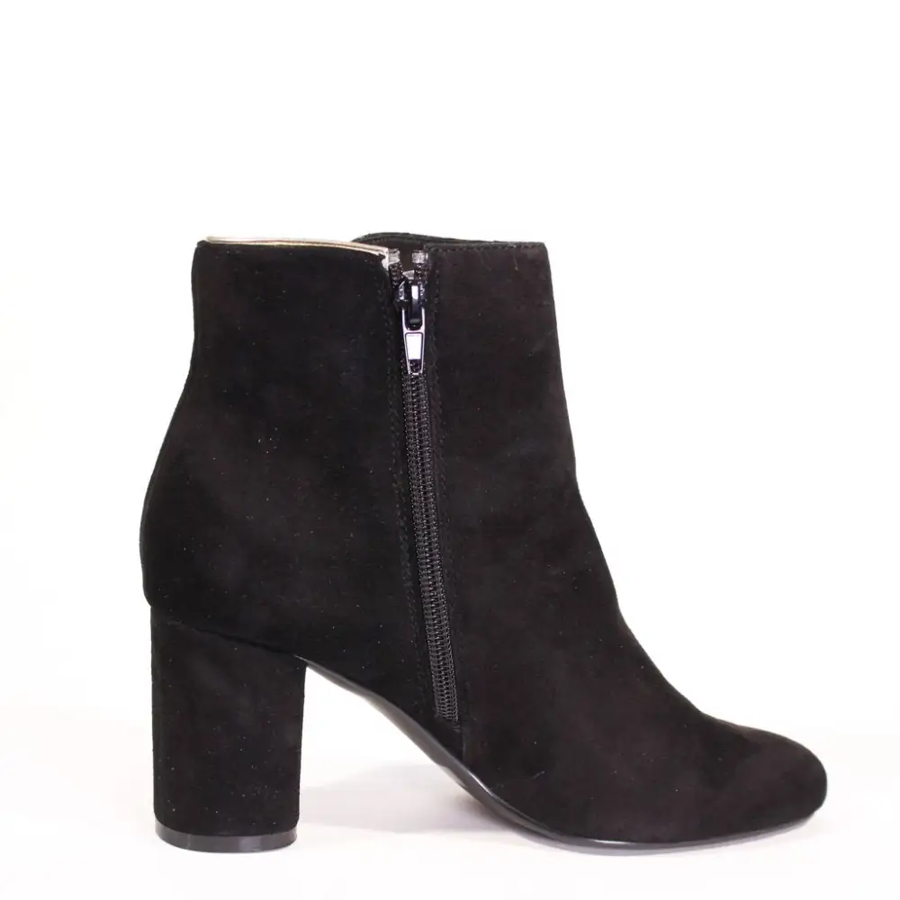 Scallop Suede Ankle Boots