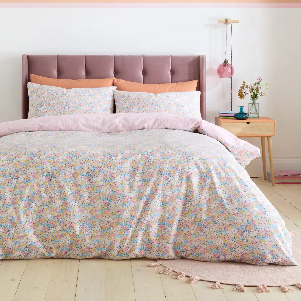 Minimal Bedroom Reversible Floral Linen Duvet Cover Set