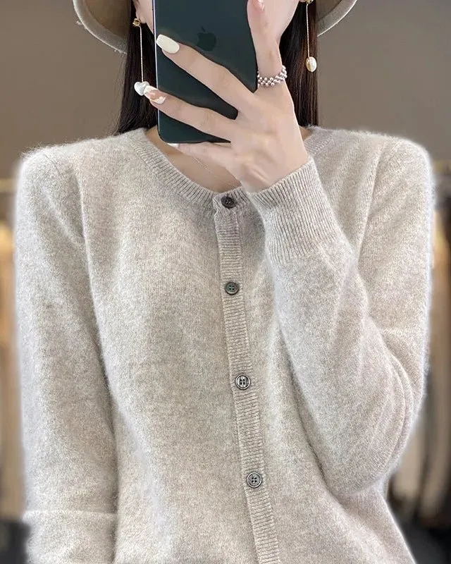 Classic Mink-Cashmere Cashmere Button-Front Crew-Neck Cardigan