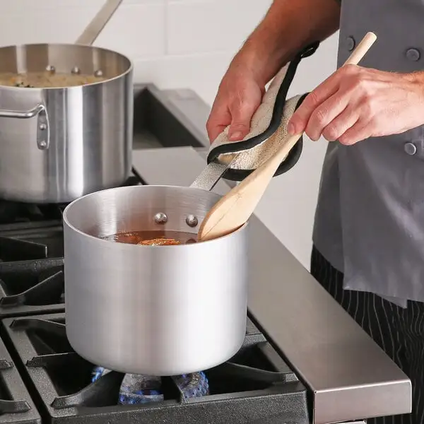 Low-Profile Aluminum Sauce Pan