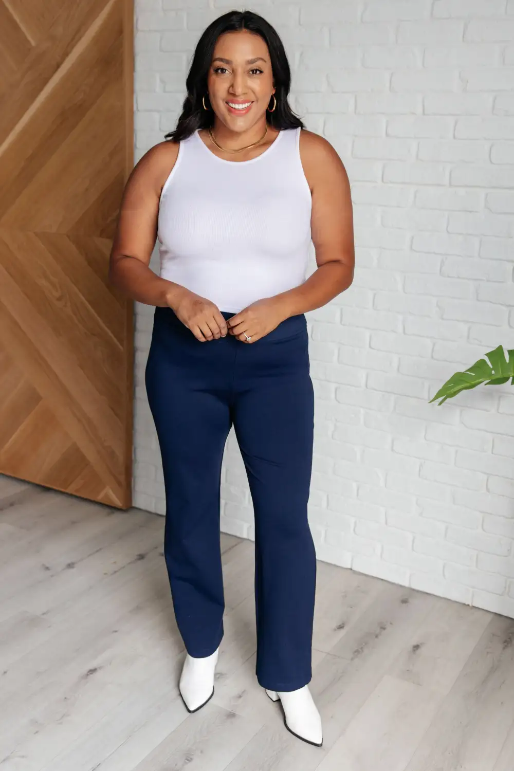 Knit Straight Leg Cropped Pocketed Pants