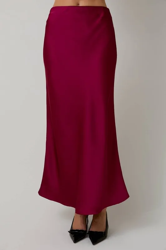 Everyday Fit Cranberry Satin Skirt