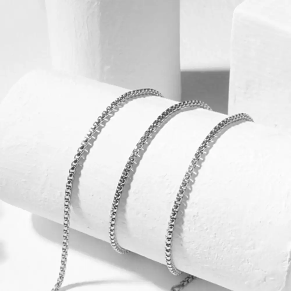 Essential Thin Box Chain Necklace