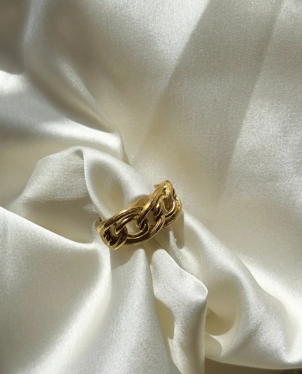 Artful Crossover Ring