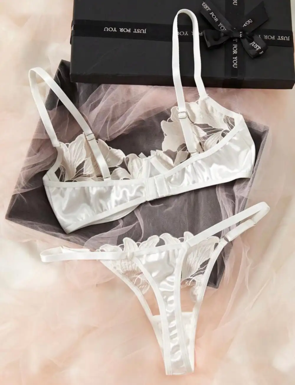 Textured Floral Lingerie Set