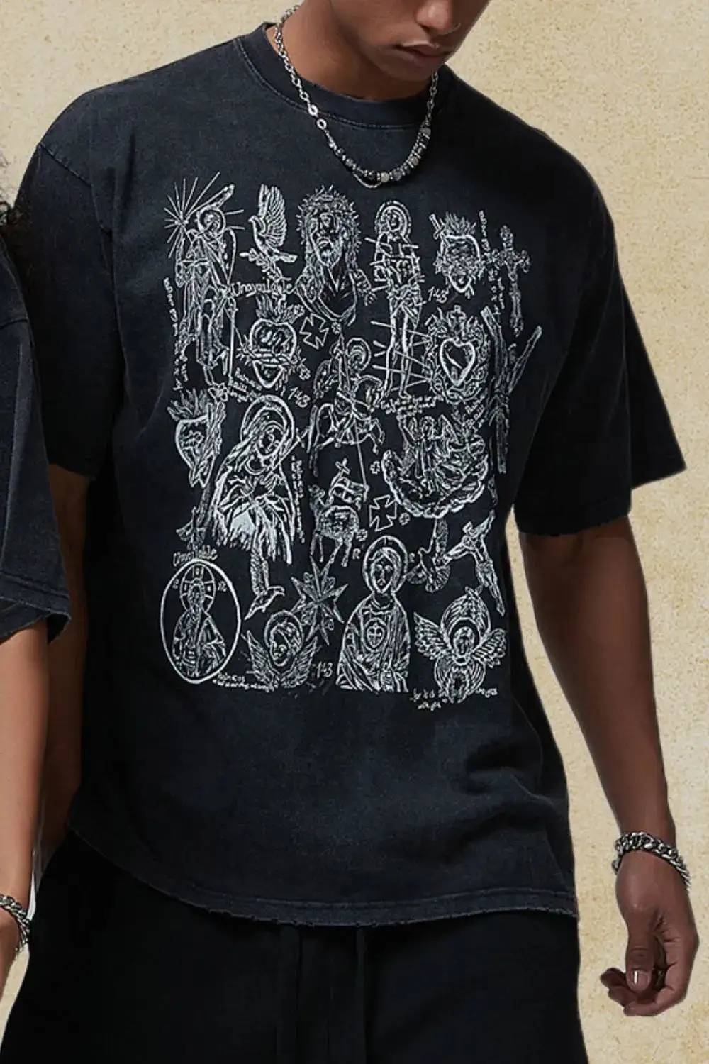 Pocket Detail Graphic Crew Neck Half Sleeve Tee