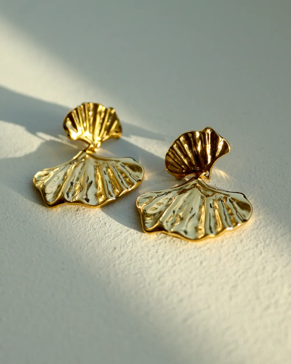 Minimal Arc Drop Earrings