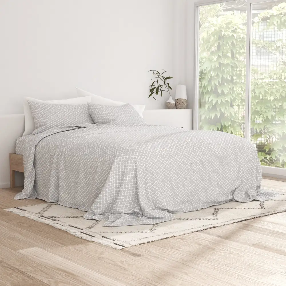 Quatrefoil Pattern Sheet Set