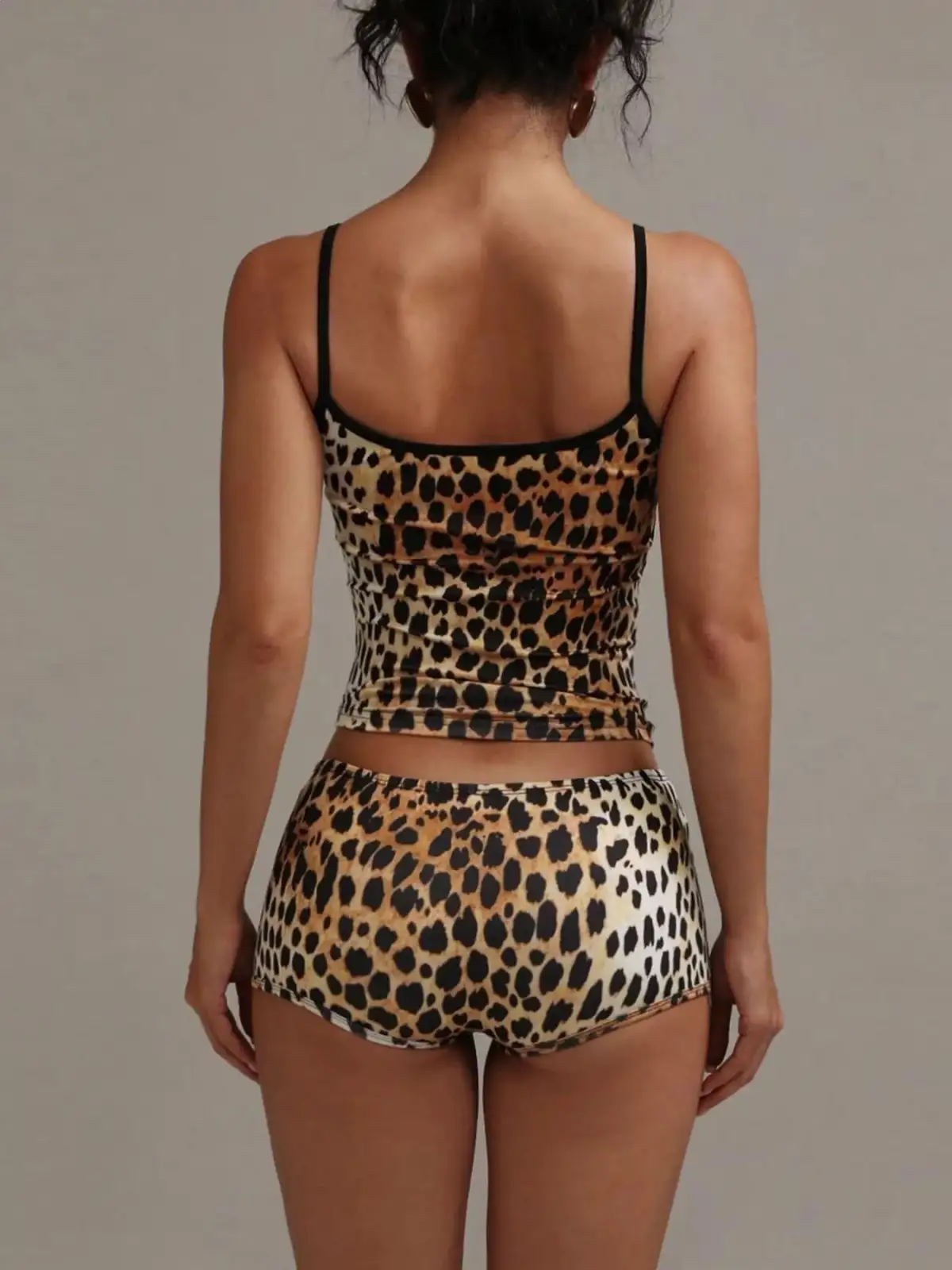 Refined Leopard-Print Top and Shorts Matching Set