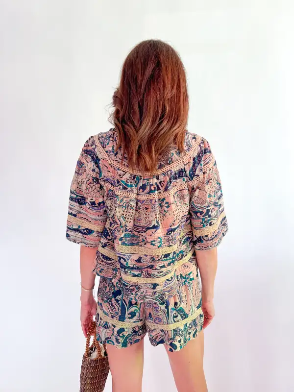 Textured Top Simple Shape