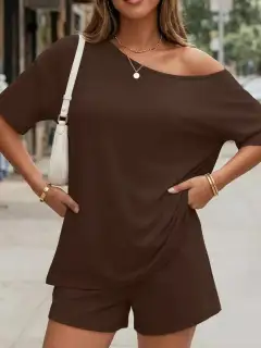 Easygoing Refined Pocketed Top and Shorts Matching Set