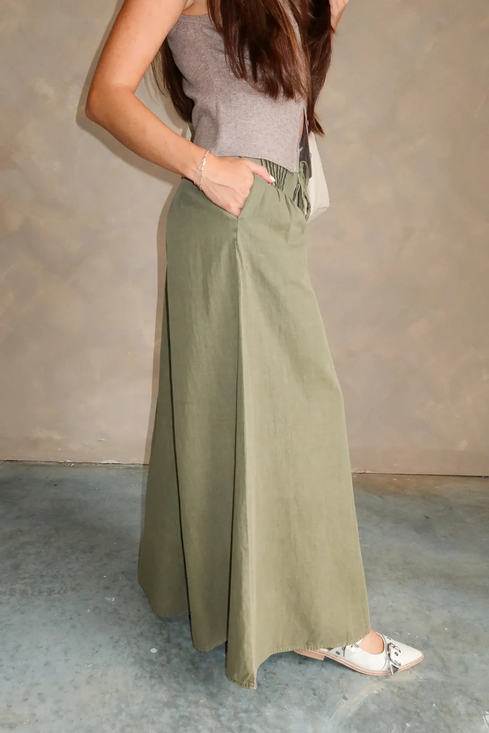 Pleated Detail Wide Leg Pants