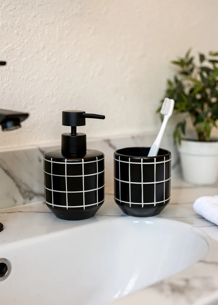 Form Bathroom Item