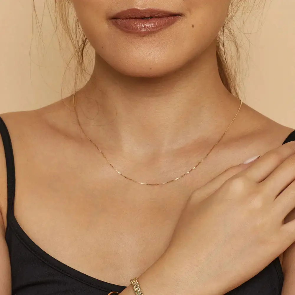Curved Contour Pendant Necklace
