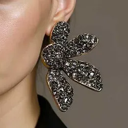 Elegant Pearl-Inspired Accent Earrings