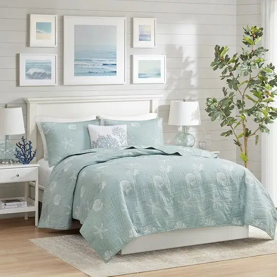Cotton Embroidered Reversible Quilt Bedding Set