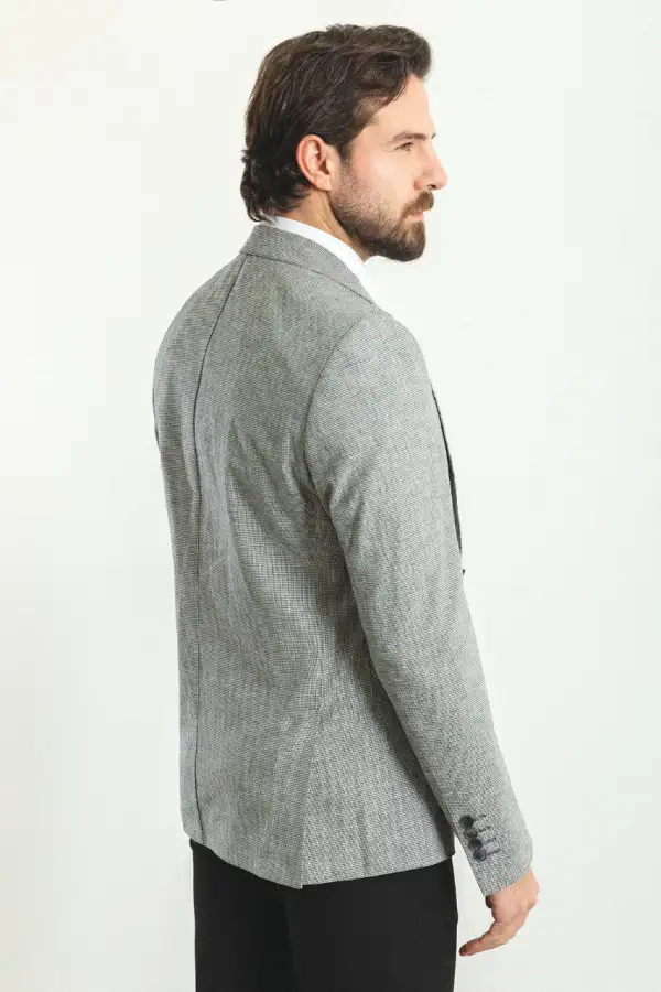 Structured Slim Fit Plaid Blazer