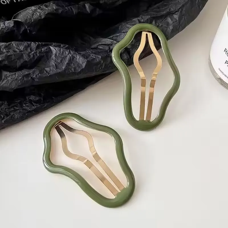 Unique Irregular Wavy Hair Clip