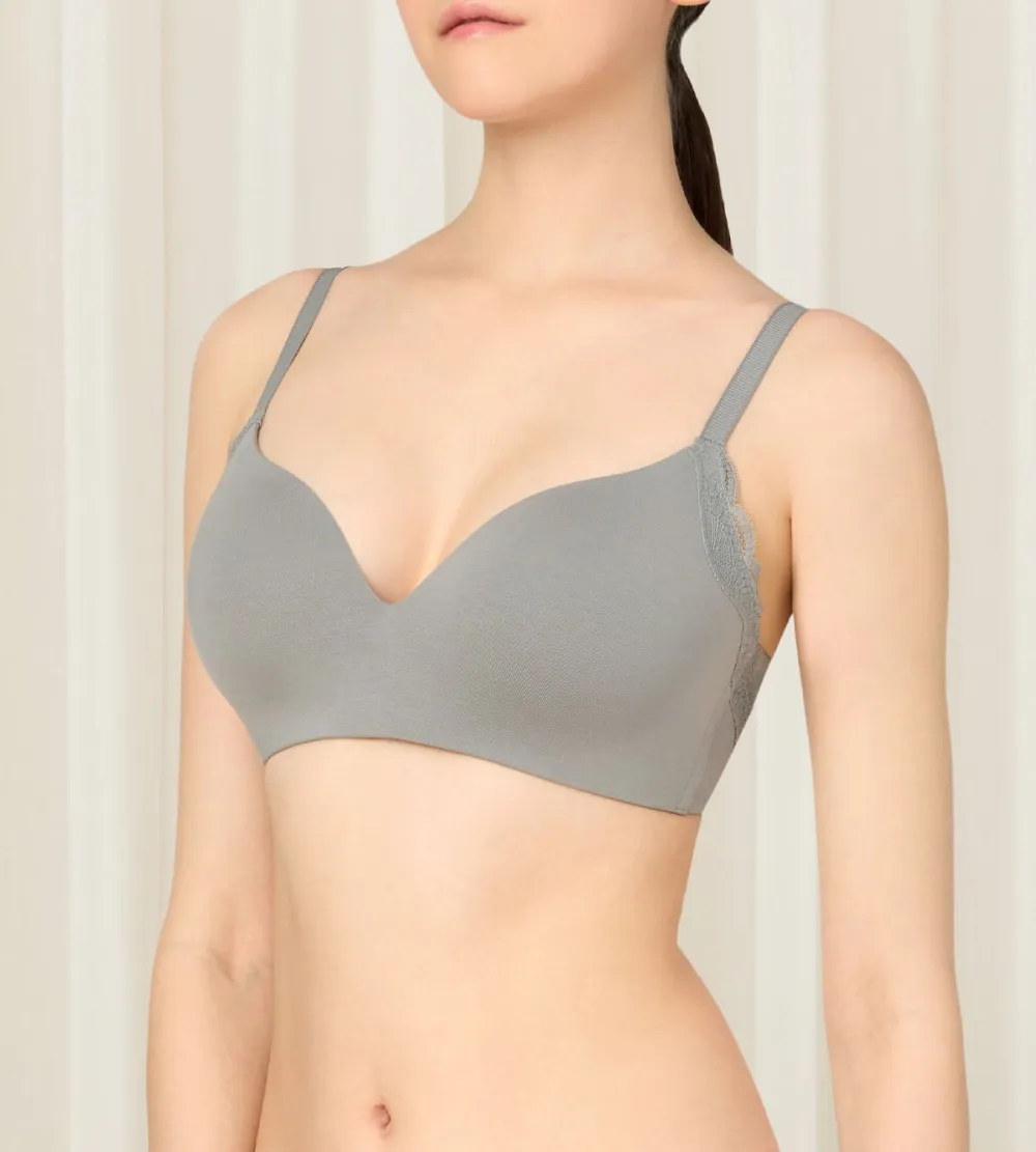 Women's Everyday-Fit Non-Wired Padded Lace Bra