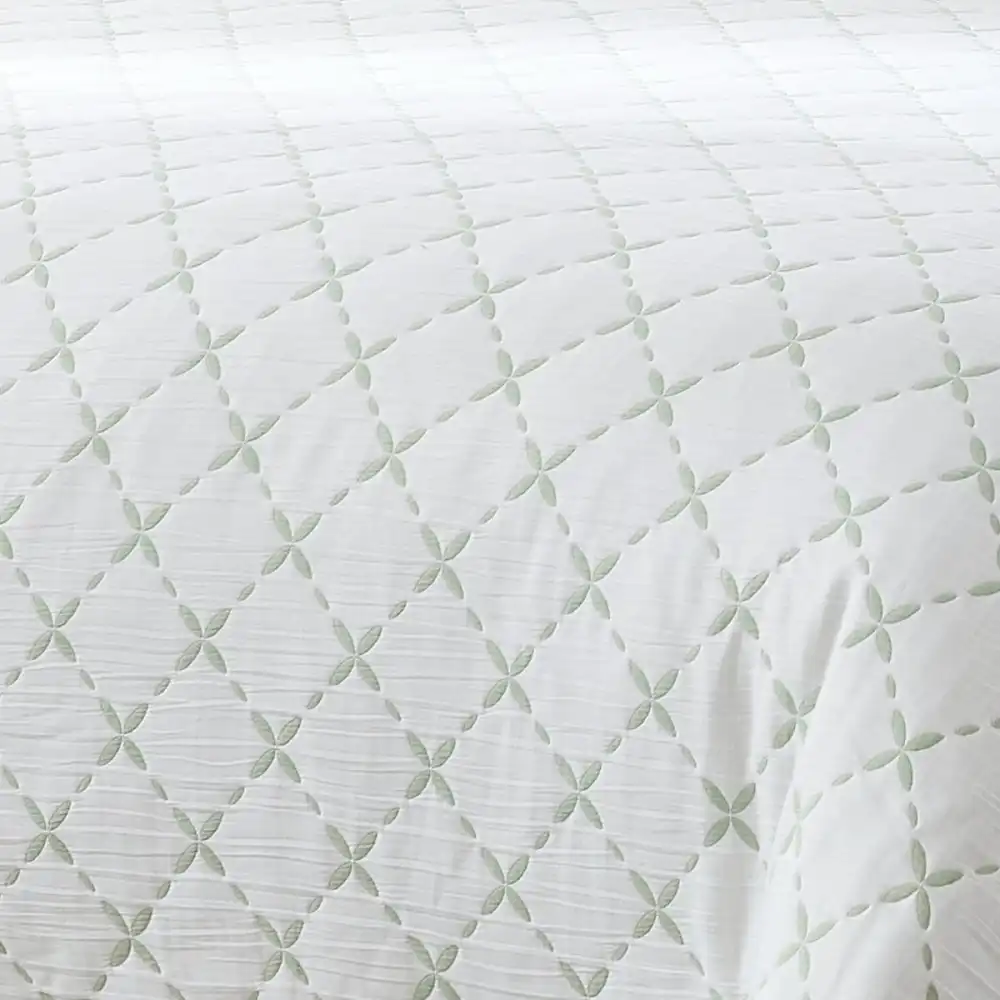 Jacquard Matelasse Reversible Leaf Coverlet Bedding Set