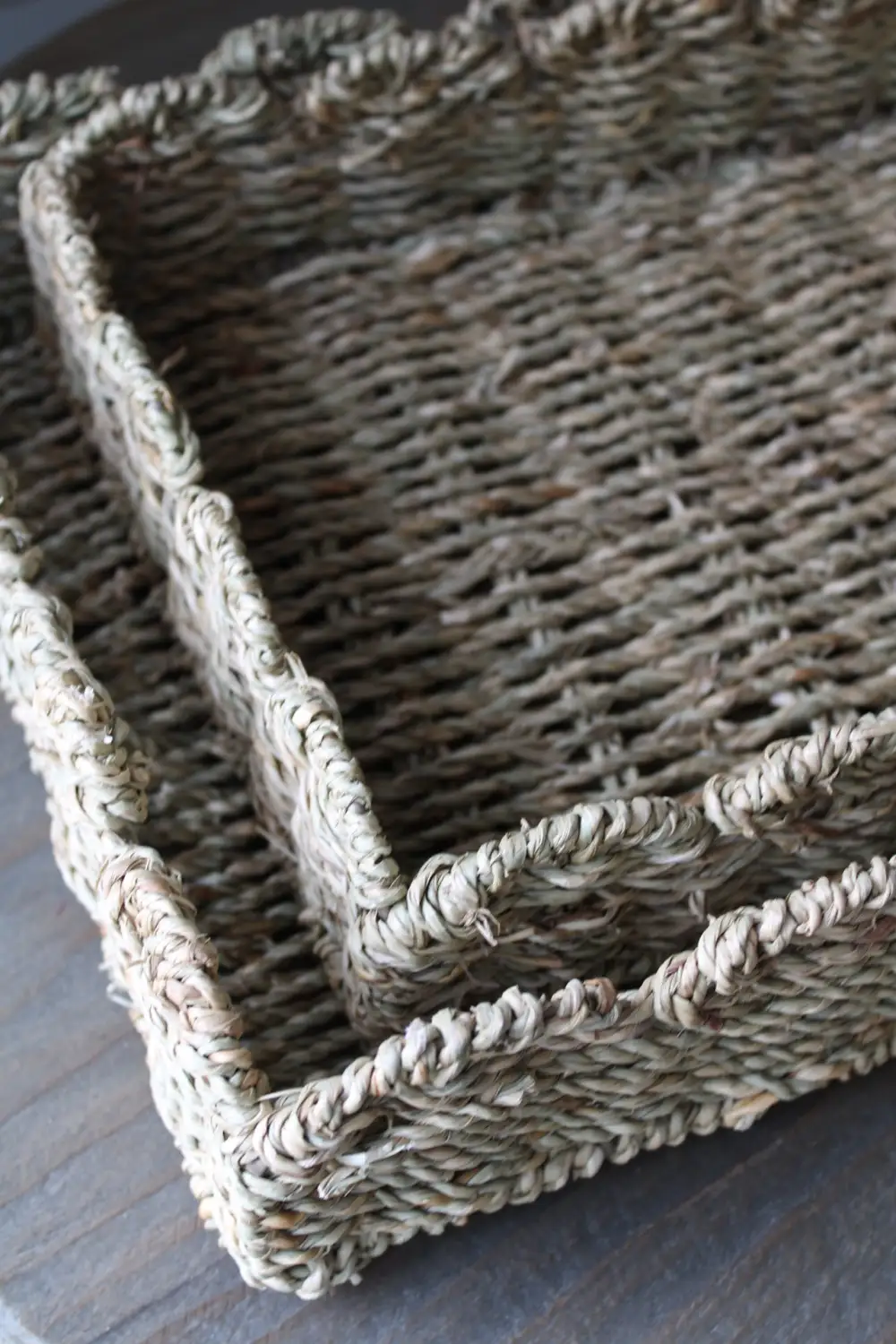 Scalloped Seagrass Tray