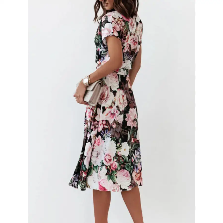 Short Short Sleeve Midi Dress