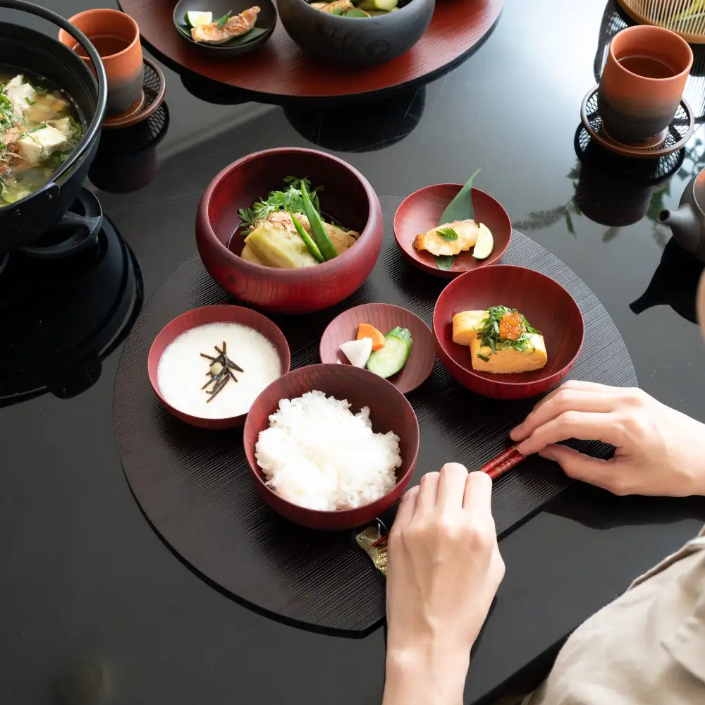 Refined Lacquered Lacquer Nested Bowl Set