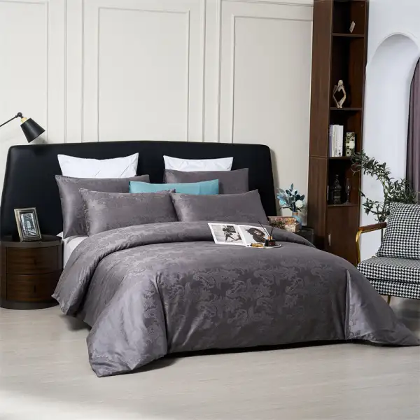 Quilt Cover Set With Sateen Detail