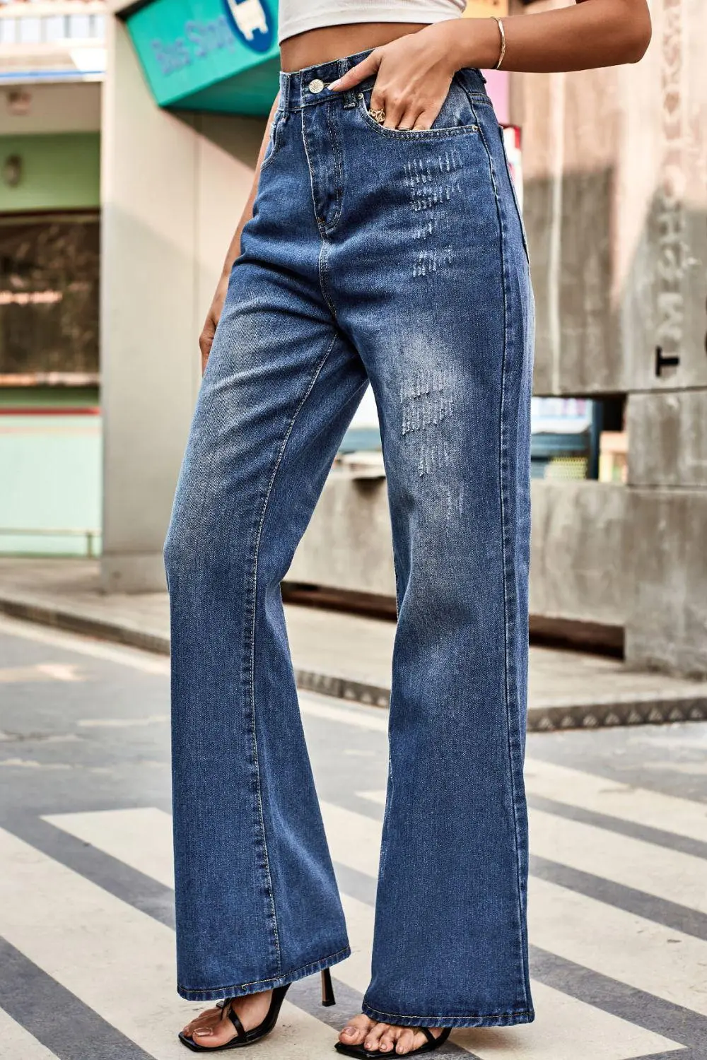 Buttoned Loose Fit Pocket Denim Jeans