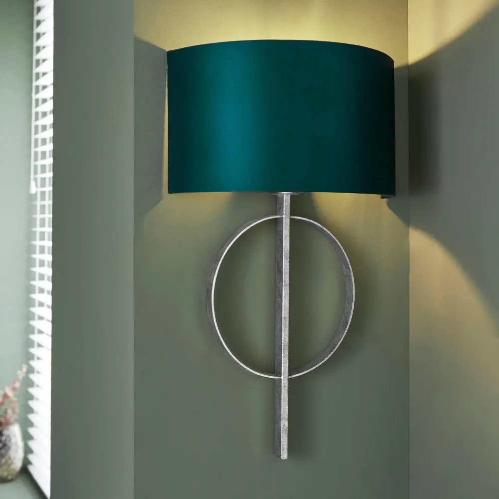 Classic Artisan Adjustable Decorative Wall Light