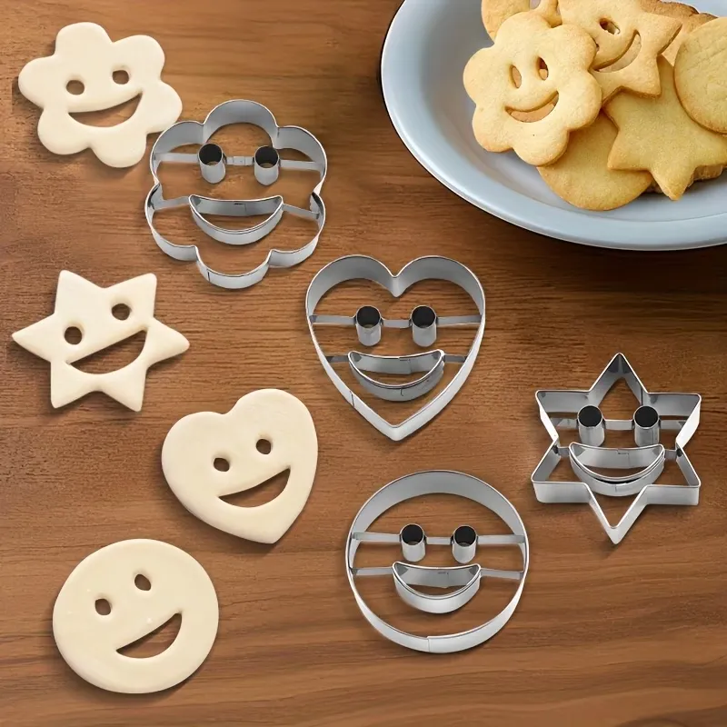 Smiley Face Cookie Cutter Set