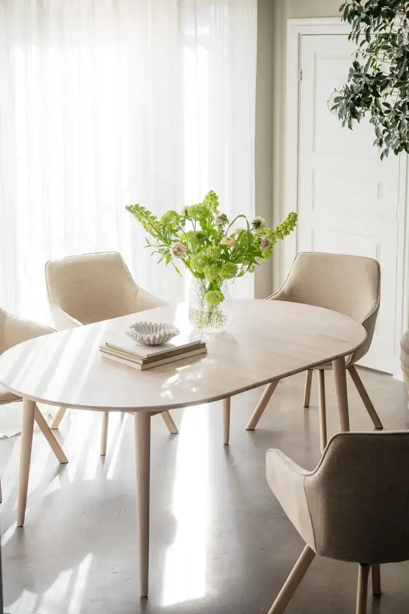 Oval Extending Dining Table