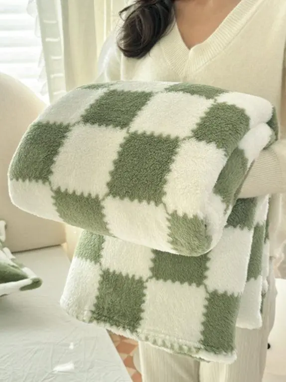Soft Color Block Fleece Blanket