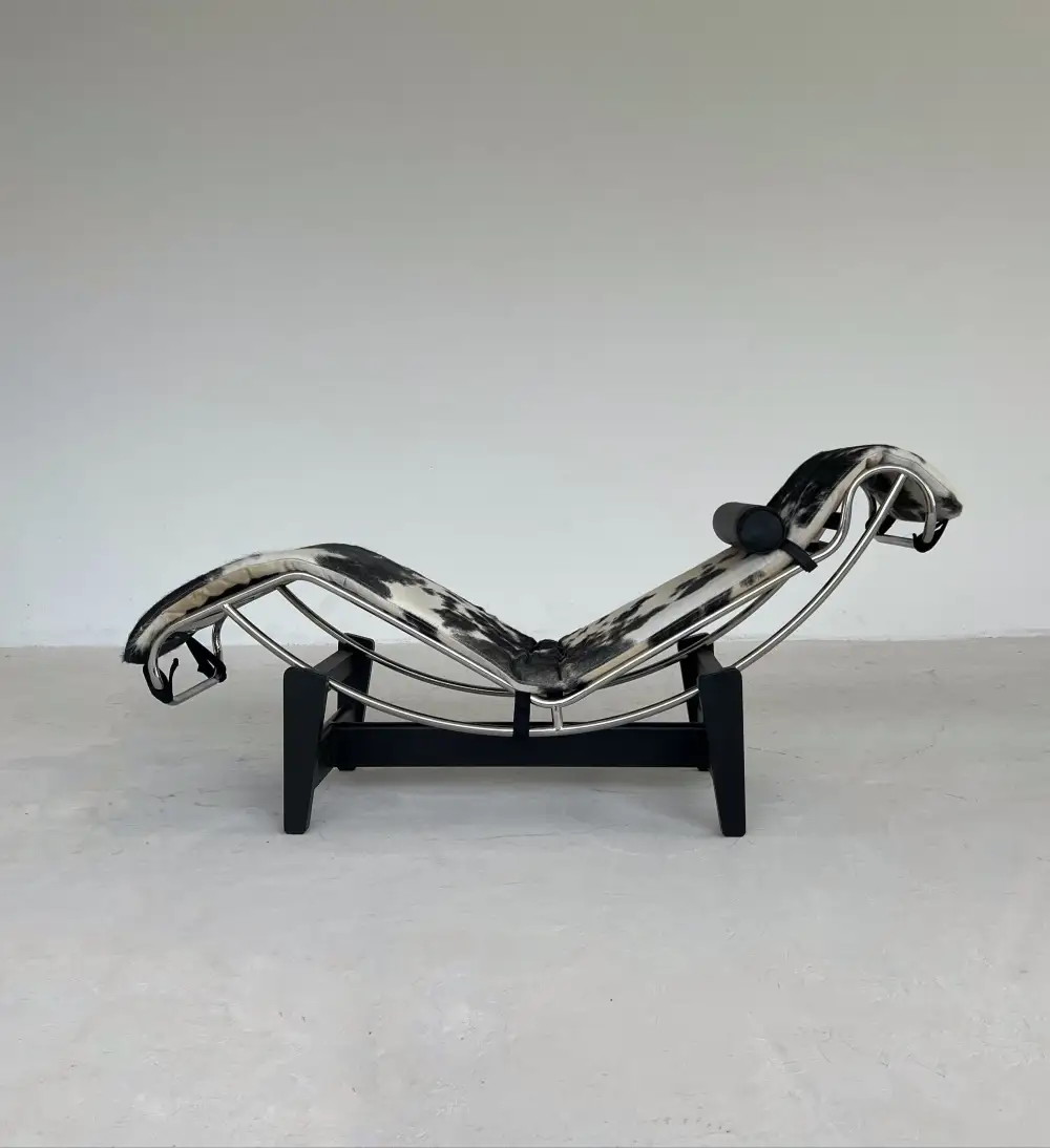 Adjustable Upholstered Chaise Lounge