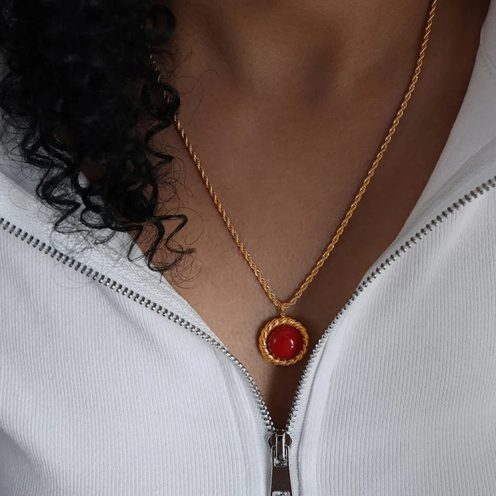Layered Vintage Pendant Necklace