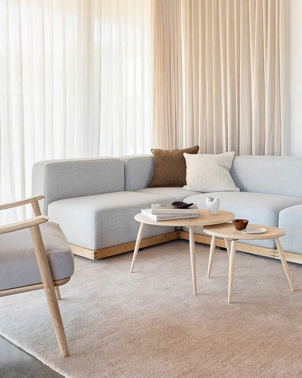Wool Contemporary Minimalist Balanced Area Rug
